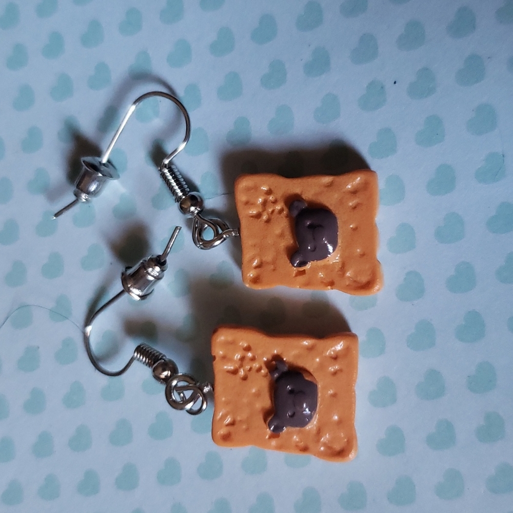 bear toast earrings